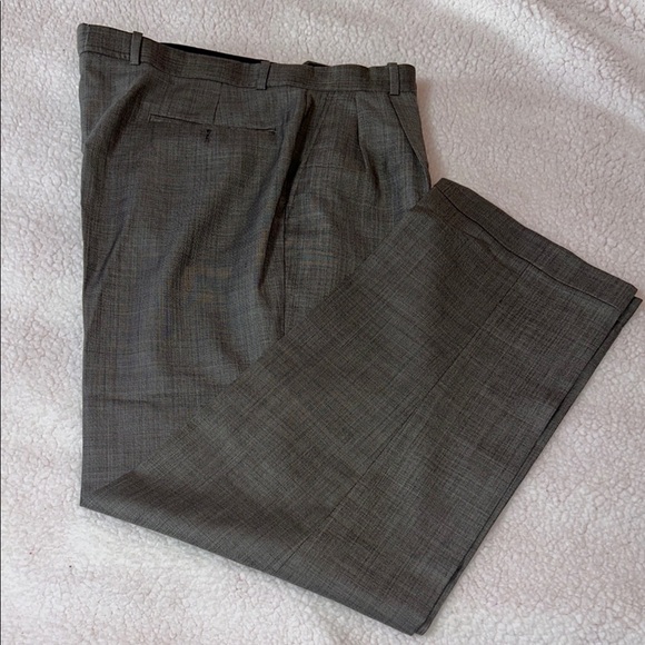 Gray Dress Pants with Classic Cut and Subtle Pattern - Picture 1 of 6